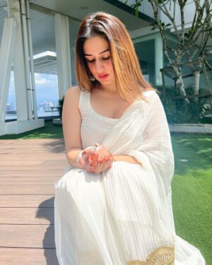 Uditi Singh Instagram - 🫶🏻 #diwalivibes✨🪔