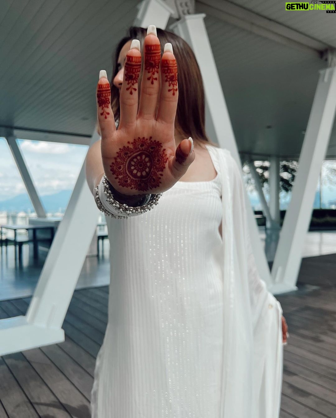 Uditi Singh Instagram - Happy Diwali β¨πͺπ«Άπ» Kuala Lumpur, Malaysia