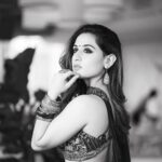 Uditi Singh Instagram - Staring contest