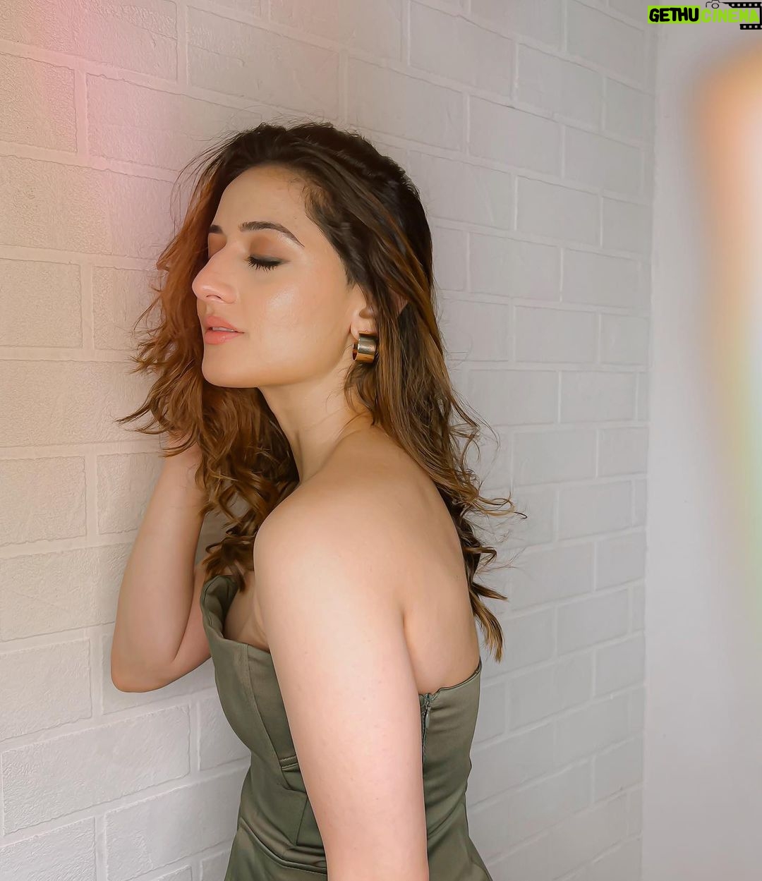 Uditi Singh Instagram - Giving you something to dream about
