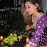 Uditi Singh Instagram – My Diwali outfits (recap) 🤌🏻🪔✨🫶🏻
💜, 🩷 or 🤍?