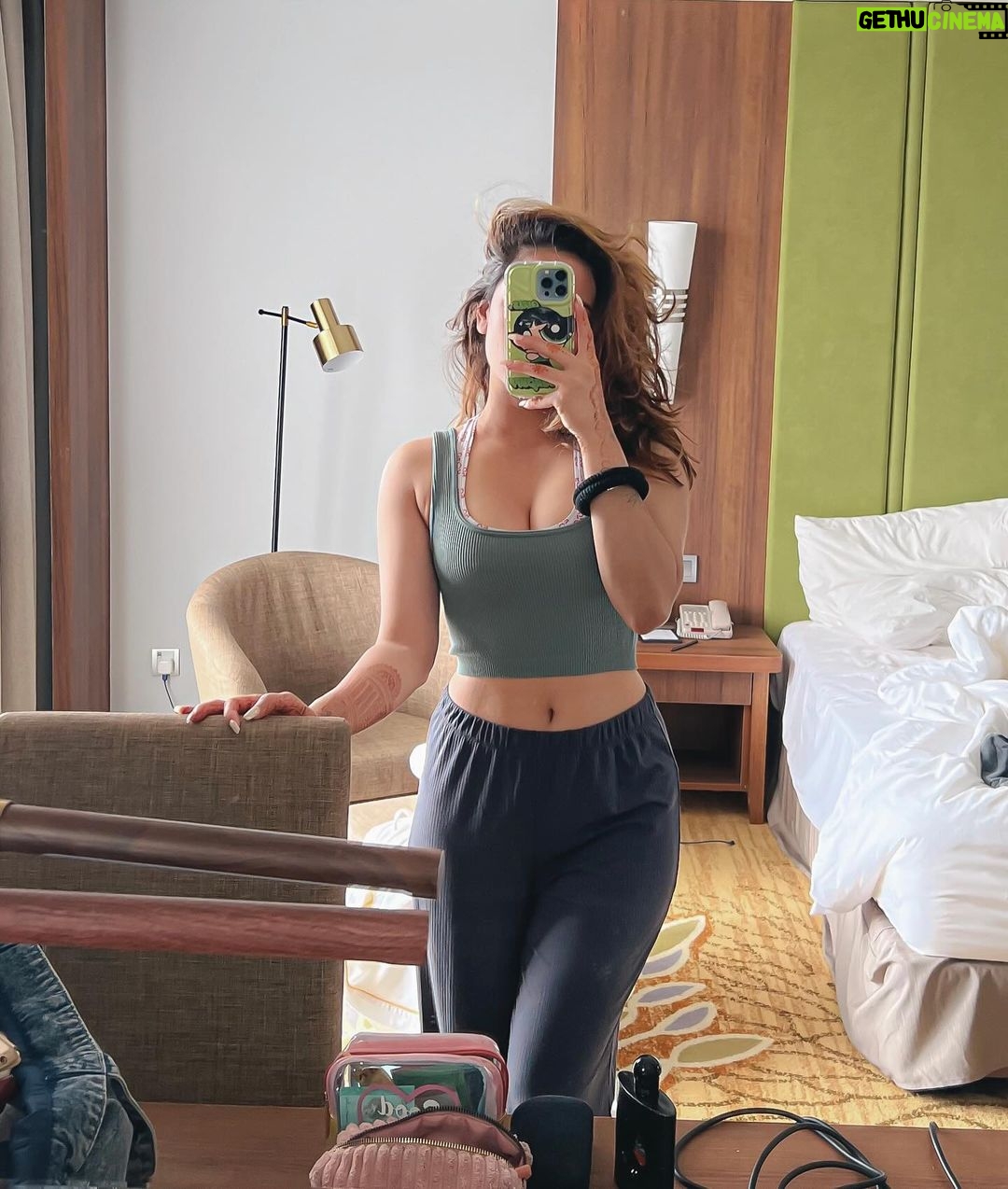 Uditi Singh Instagram - If I’m going to be a mess, might as well be a hot mess Cameron Highlands, Malaysia