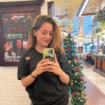 Uditi Singh Instagram - That time of the year…🎄❤️ Kuala Lumpur, Malaysia