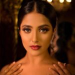 Ulka Gupta Instagram - In Frame:- @ulkagupta ♥️ . Shoot Concept & Look Designed By:- @nehaadhvikmahajan @bridalsbynam @imuseacademy . 💄MUA , Hair & Styling :- @nehaadhvikmahajan . 👗Outfit :- @nikhitatandon @reynutaandon . 📍Location:- @setsinthecity.in #ulkagupta #makeup #ootd #nehaadhvikmahajan #makeupbyme💄 #nammakeovers #bride #to #be #bridal #look #bridalmakeupartist #destinationweddingmakeupartist #weddingmakeup #hair #hairstyling #nammakeovers #bollywood #television #makeupartist #mumbai #traveller #all #over #the #globe