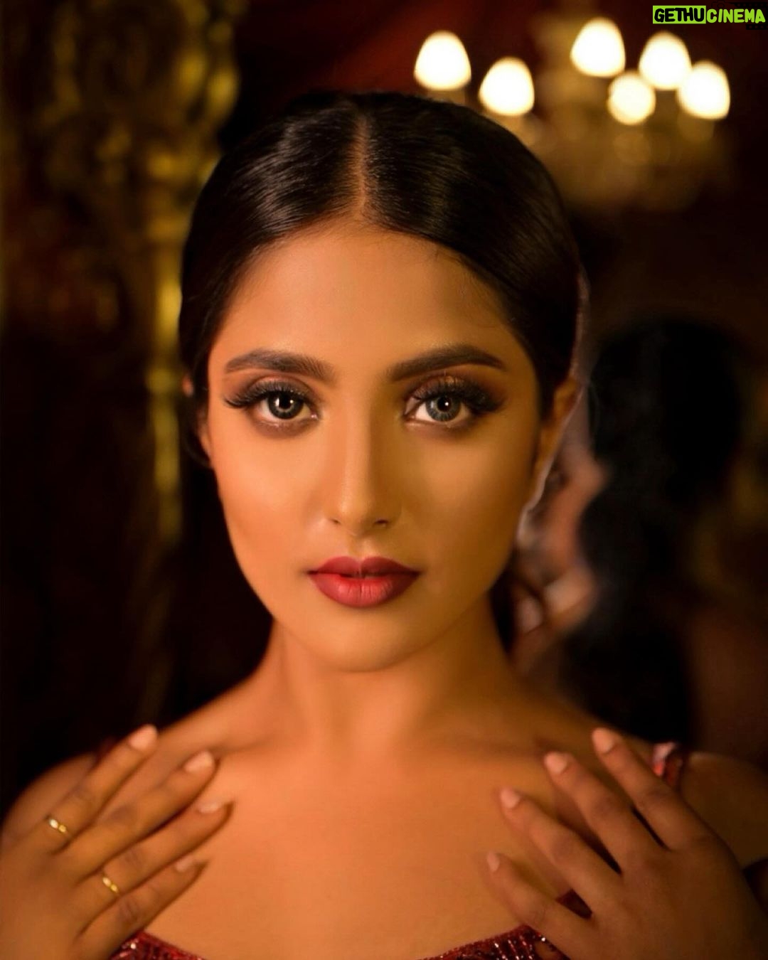 Ulka Gupta Instagram - In Frame:- @ulkagupta ♥️ . Shoot Concept & Look Designed By:- @nehaadhvikmahajan @bridalsbynam @imuseacademy . 💄MUA , Hair & Styling :- @nehaadhvikmahajan . 👗Outfit :- @nikhitatandon @reynutaandon . 📍Location:- @setsinthecity.in #ulkagupta #makeup #ootd #nehaadhvikmahajan #makeupbyme💄 #nammakeovers #bride #to #be #bridal #look #bridalmakeupartist #destinationweddingmakeupartist #weddingmakeup #hair #hairstyling #nammakeovers #bollywood #television #makeupartist #mumbai #traveller #all #over #the #globe