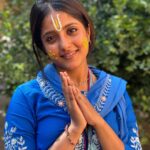 Ulka Gupta Instagram – What a wonderful time spent here, 
I feel complete when I’m in Vrindavan aur 
Radha ke Barsane mein 💕
Jai Shree Radhe ❤️ #radheradhe #vrindavan #barsana Kirti Mandir, Barsana
