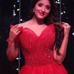 Ulka Gupta Instagram - Styled by:- @style_by_pradnyaaaaa__ . Shot by : @zebiee_xyz_ . Makeup:- @glowwith_kainath . Hair:- @rutujaa_makeupartist . Outfit & Outfit PR:- @official_christianheritage @yourstylistforever . Jewelry: @miranabymegha Jewelry PR: @affiliates_pr @oceanmediapr ✨ Film City