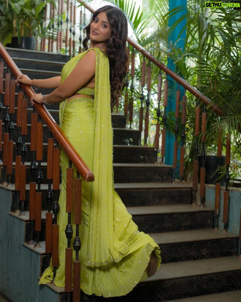 Ulka Gupta Instagram - Divine Feminine✨ Styled by @instylewithaditi Outfit @aahava_couture Jewellery @shillpapuriidesignerjewellery MUA @makeupbymeenx Photographer @portraitdeewana 1522 Mumbai