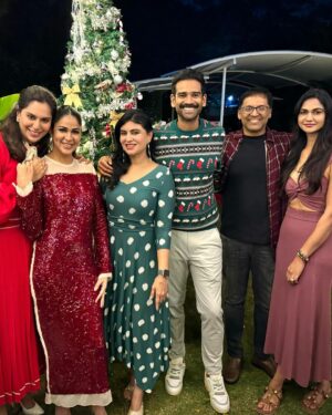 Upasana Kamineni Instagram - My Christmas dump ❤️❤️❤️❤️ 
Thank you dearest family for making it so special. 
Best times
PS - I’m obsessed with the 🎵 🎶