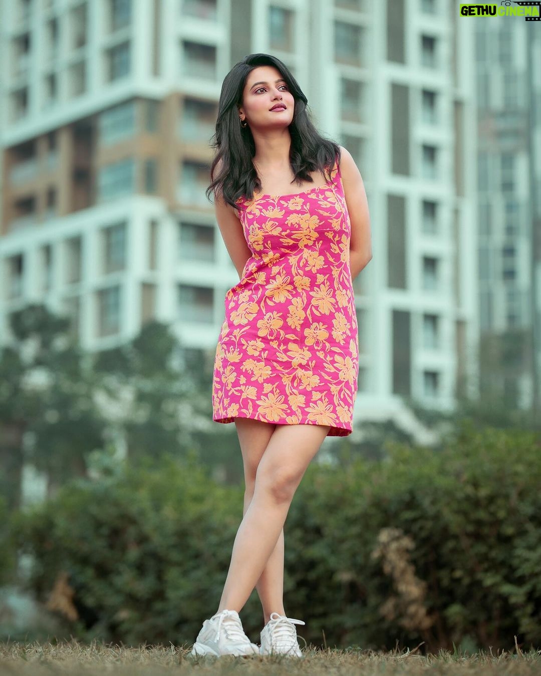 Ushasi Ray Instagram - It’s me again :) @anirban_bhattacharya_phtgr @hittingfashion @baban.islam.54 Kolkata