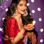 Ushasi Ray Instagram - সকলকে জানাই দীপাবলির অনেক শুভেচ্ছা 🪔✨💖♥️ 📸 @imsayandey 💄 @pritha_dutta_official 🥻 @avijitdasofficial_bengal Styling @kiara_sen111 Kolkata