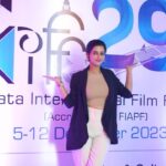 Ushasi Ray Instagram – Let’s #kiff it special 😀
#KolkataFilmFestival debate with favourite people
Capture @sahil_paswan_2646_
Edit @sahilrocxtar1