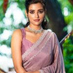 Ushasi Ray Instagram - Look book from DBD grand finale Photos @sahil_paswan_2646_ & @i.nsaan.hu H&M @pritha_dutta_official Styled by @rinkikhatoon Saree @saarangsareeskolkata DRR Studio Rajarhat