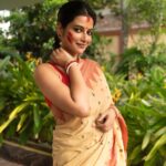 Ushasi Ray Instagram - আসছে বছর আবার হবে 😃 সকলকে জানাই শুভ বিজয়া ♥️ #throwback #shootday #sindurkhela Kolkata