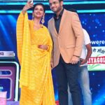 Ushasi Ray Instagram - আজ রাত ৯:৩০এ ZeeBangla দাদাগিরি দেখতে ভুলবেন না , আমরা থাকছি 😃 Outfit & styled by @neelsaha_styled_by_blue Makeup @papiyachanda DRR Studio Rajarhat