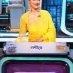 Ushasi Ray Instagram - আজ রাত ৯:৩০এ ZeeBangla দাদাগিরি দেখতে ভুলবেন না , আমরা থাকছি 😃 Outfit & styled by @neelsaha_styled_by_blue Makeup @papiyachanda DRR Studio Rajarhat