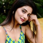 Ushasi Ray Instagram - 🍀💚☘️🍬🌿🌱 Photo credits @sahil_paswan_2646_ @avishekersathe HMU @pritha_dutta_official Dress by @shubhadesignstudio Kolkata
