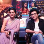 Ushasi Ray Instagram - Straight from sets of #dancebangladance2023 grand finale for our new series #Chotolok promotion...Streaming on @zee5_bangla from 3rd November....Finally me the legend @mithunchakrabortyofficial & favourite #humpty and also the judges & @ankush.official