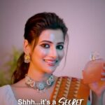 Ushasi Ray Instagram - Slaying the pujo vibes and creating epic celebrations- that’s the motto! And the secret ingredient behind my pujo perfection? It’s @secrettemptationofficial , the fragrance that completes the magic, leaving a trail of allure wherever I go. “Get yours from https://secrettemptation.in/“ #Ad #SecretToPujoLook #SecretTemptation #itsasecret #SecretToCompleteLook #PujoSecret #SajorSecret
