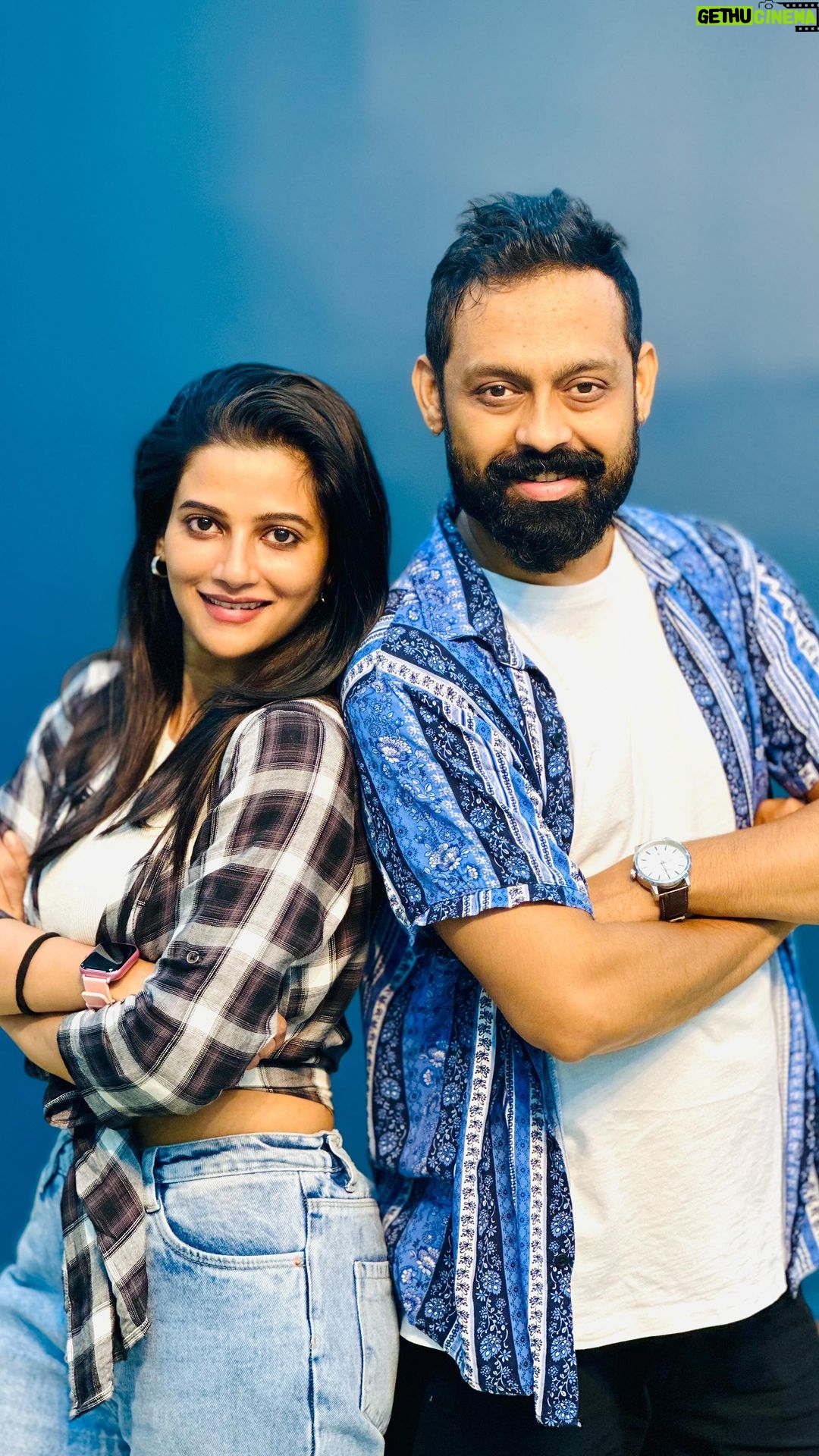 Ushasi Ray Instagram - Finally Chaleya……💃🕺 #reels #reelsinstagram #chaleya #jawan #srkian #trendingreels #trendingsongs #trendingdances #saturday #weekend
