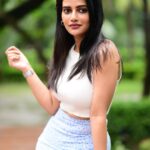 Ushasi Ray Instagram - हम-तुम अलग हैं फर्क है, फर्क है, फर्क है अर्ज़ में, तू फलक है फर्क है, फर्क है, फर्क है…..🤍 📸 @sourav3934 @sdrsoumo Ibiza The Fern Resort and Spa Kolkata