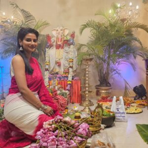 Ushasi Ray Instagram - 💫💫💫🌷🌸🌸🙏
.
.
#ganeshchaturthi