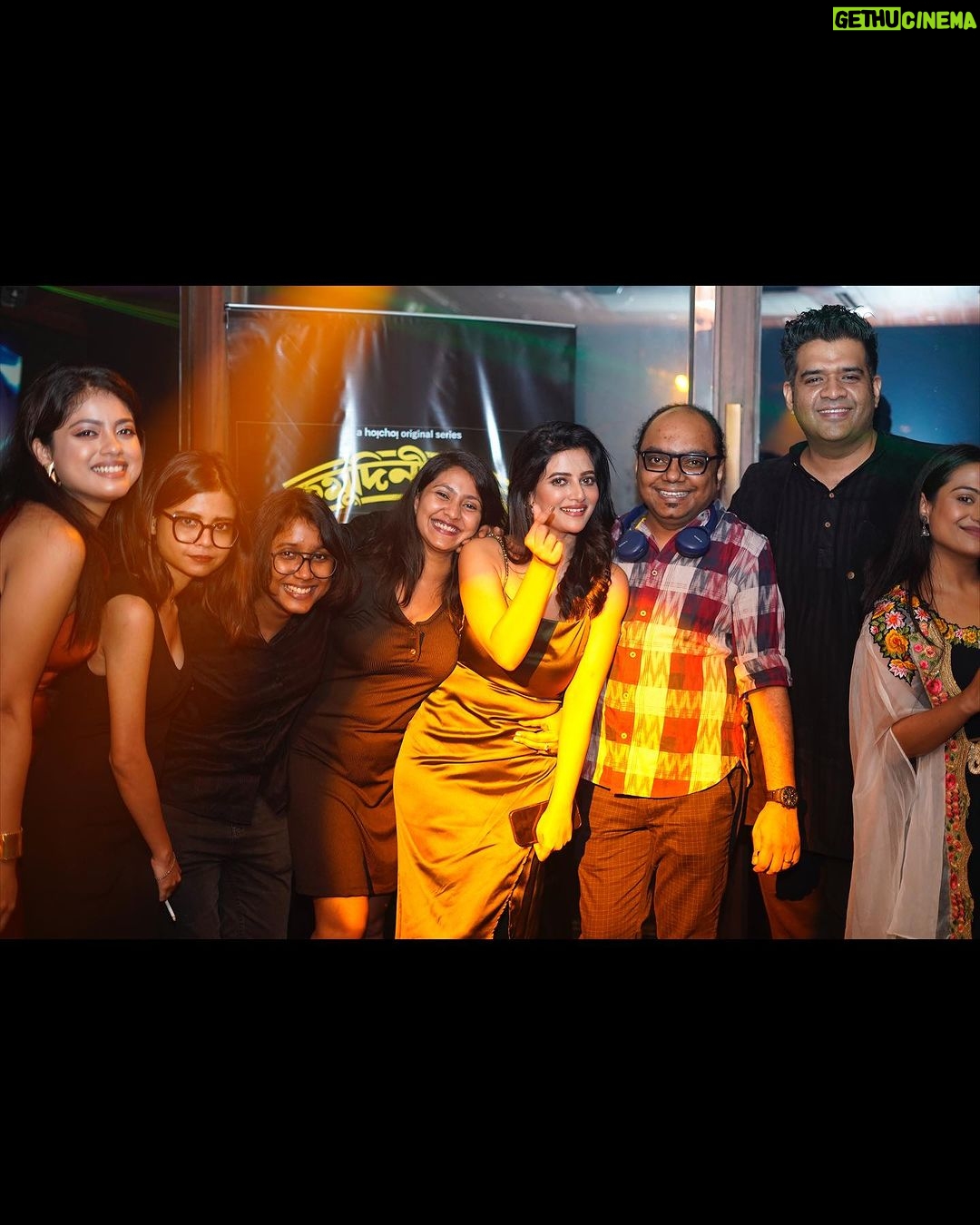 Ushasi Ray Instagram - আমাদের কুমুদিনী ভবনের Success partyr কিছু ছবি| হোচি স্যারকে (@ambarish_bhattacharya )আমরা সবাই খুব মিস করেছি | আপনাদের সবাইকে অসংখ্য ধন্যবাদ আমাদের সিরিজটিকে এতো ভালোবাসা দেয়ার জন্য। কুমুদিনী ভবন হৈচৈ তে স্ট্রিম করছে| @hoichoi.tv @arkadeepmallikanath @rishav_for_you @bhindeshitaraa @soumyabratarakshit @soul_agitator Carpe Diem