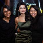 Ushasi Ray Instagram - আমাদের কুমুদিনী ভবনের Success partyr কিছু ছবি| হোচি স্যারকে (@ambarish_bhattacharya )আমরা সবাই খুব মিস করেছি | আপনাদের সবাইকে অসংখ্য ধন্যবাদ আমাদের সিরিজটিকে এতো ভালোবাসা দেয়ার জন্য। কুমুদিনী ভবন হৈচৈ তে স্ট্রিম করছে| @hoichoi.tv @arkadeepmallikanath @rishav_for_you @bhindeshitaraa @soumyabratarakshit @soul_agitator Carpe Diem