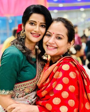 Ushasi Ray Instagram - বিয়েবাড়ি ✨💐
PC @twc2014india