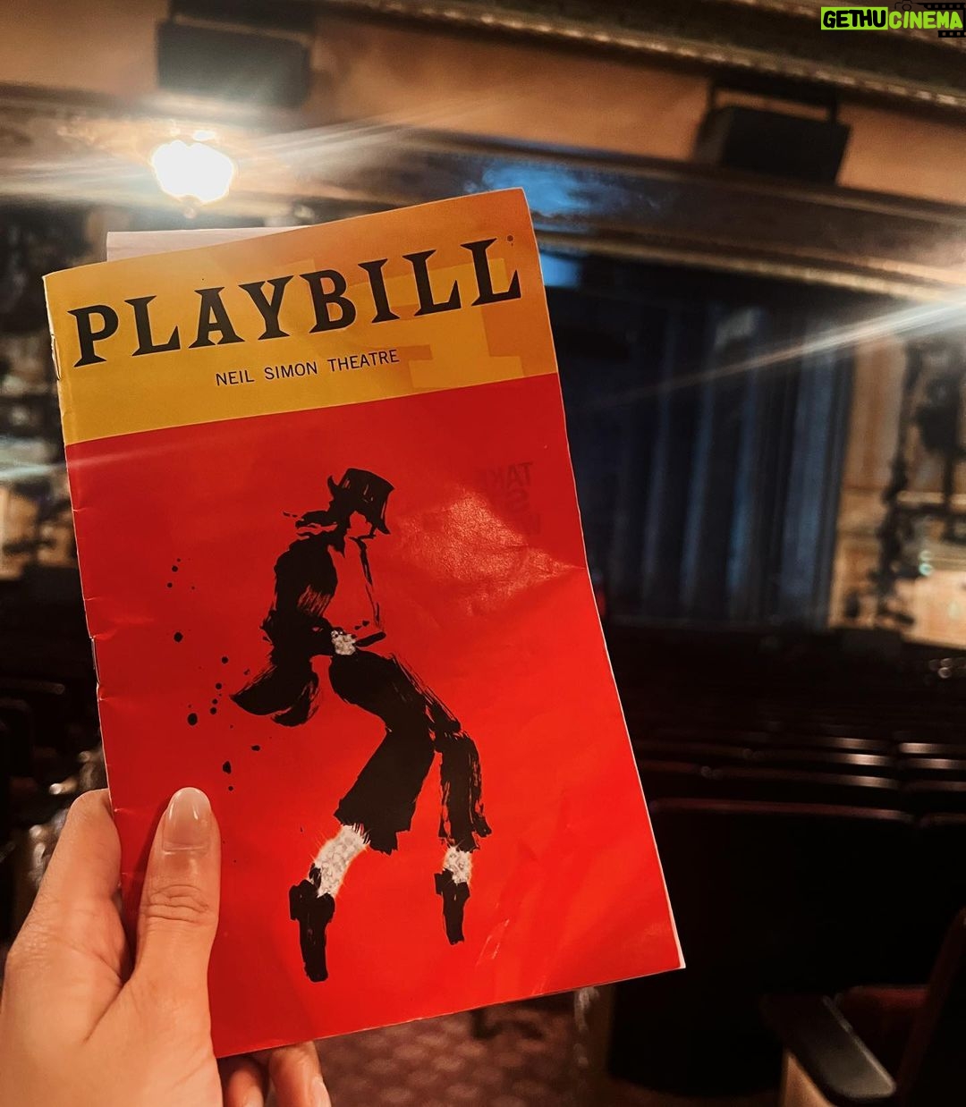Vaani Kapoor Instagram - The energy & thrill of being in a Broadway theater with a live audience is unbeatable 💥 Going back to watch a Broadway show is like going back for a little more magic every time, making every moment truly immersive and unparalleled 😍💫❤️ New York, New York