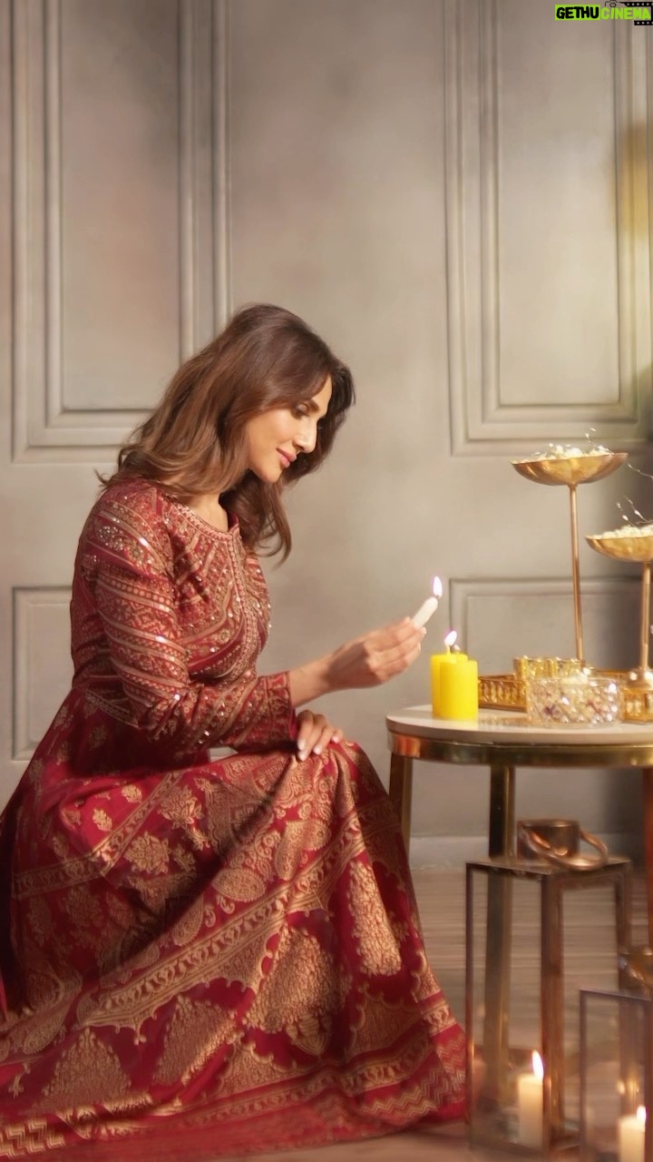 Vaani Kapoor Instagram - Step into celebrations with @wishfulbyw X @sahilkochharofficial