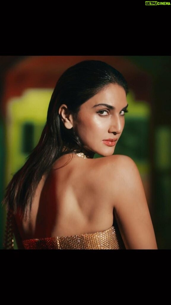 Vaani Kapoor Instagram - She is bold yet demure, She is resilient yet gentle, She is graceful yet tenacious, She is a walking contradiction, She is the perfect embodiment of the quintessential NTL woman. Presenting with pride my close friend, the absolutely gorgeous Vaani Kapoor. We started our journey together as two enthusiastic kids, new on the block trying to make a mark, and over the years our bond and affection has only grown stronger and more beautiful. That is what makes this launch even more special. Thank you for being such an integral part of our journey. @_vaanikapoor_ Presenting our first ever product range in collaboration with Tiesta shoes, a collection that follows the ethos of “A sole with a soul.” HAND CRAFTED with VEGAN LEATHER, RECYCLED METAL, ECO-CONSCIOUS PACKAGING, HIGHLY CUSTOMISABLE RANGE. A collection that exudes luxury and style with keen attention paid to comfort, quality and craftsmanship. Shop the collection on www.tiesta.in Vaani’s team: ———————— Beauty: @meherakolahofficial Hair: @gabrielggeorgiou Manager: Susan Rodrigues Producer : @arhhansingh Director: @prithvi_famousfamily Dop & creative director : @ujwalgupta_ Music: @jefferdhunt Editor : Harikesh Kori Colourist - Onkar Singh Executive producer : Salim Shaikh Line producer : Dilawar Singh Rana Production Designer: Roshan Modak Choreographer : Afia Modak Male model: Tushar Gupta PR and Marketing : @consultblanco Social media : @spottlighttsocial Jewellery by : @misho_designs and @valliyan Special thanks to: @vt.0527 @bhakteemodgil @shettynisha #nikhilthampifortiesta @_vaanikapoor_ @tiesta.shoes