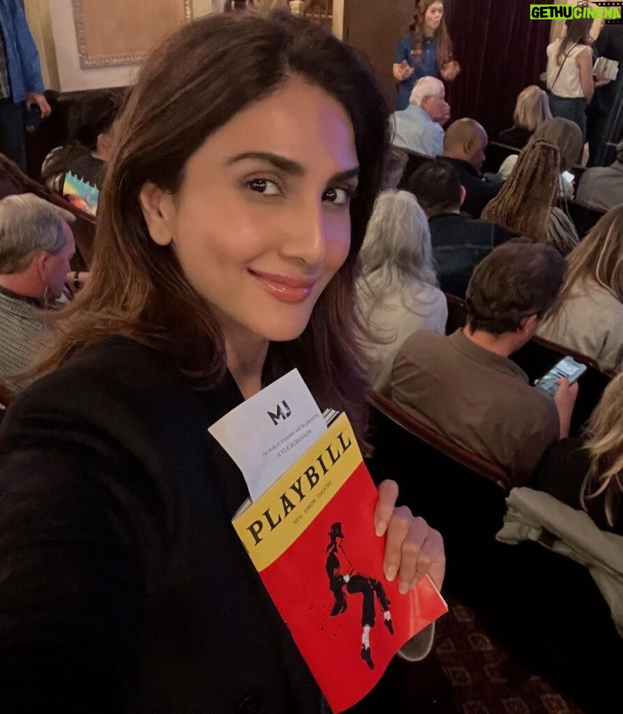 Vaani Kapoor Instagram - The energy & thrill of being in a Broadway theater with a live audience is unbeatable 💥 Going back to watch a Broadway show is like going back for a little more magic every time, making every moment truly immersive and unparalleled 😍💫❤️ New York, New York