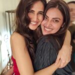 Vaani Kapoor Instagram - Happiest birthday my sunshine !!! hope this year brings everything your heart desires 🤗 I want you to be forever happy and crazy.. but mainly happy 😛love you ♥️😚😚♥️♾️ @anushkaranjan