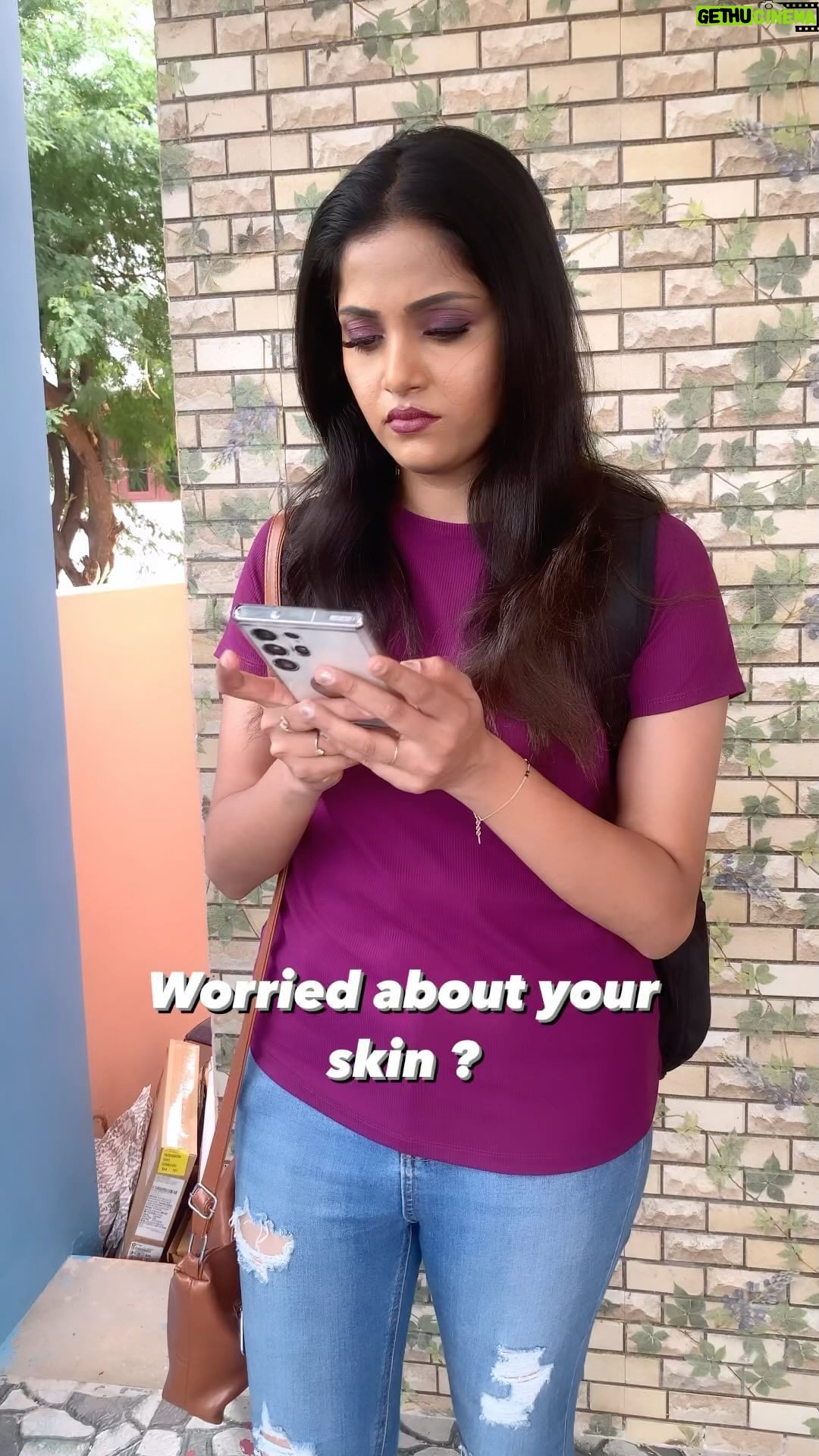 Vaishali Thaniga Instagram - Worried about your skin ? Go book your appointment now with @quince_offl and instantly you can see good results π my genuine feedback from my recent skin treatment #skincare #skintreatment #skinrejuvenation #flawless #skincareroutine #tips #weekend #healthy #healthyskin