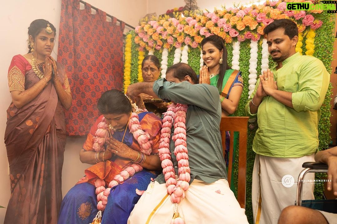Vaishali Thaniga - 11.3K Likes - So Blessed to see my parents wedding 😍 Happy 60th Appa ❤️ #shashtipoorthi #appaamma #momanddad #wedding #family #celebration
Thanks to the team behind
MUAH @makeup_by_hashini_trichy
Jewellery @bridal_gallery_
Photography @carvingmemoriesphotography
Decor @event_planz