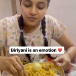 Vaishali Thaniga Instagram - Biriyani is an Emotion ❤️ Tag those Biriyani Lovers 😍😬 #biriyani #love #instareels #reelsvideo #trendingreels #trending #annapoorani #nayanthara #movie #instalove #foodie #foodlove #instadaily #style #actress #life #blogger #foodporn #reelitfeelit #reelsvideo #instamood