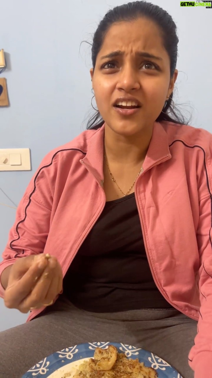 Vaishali Thaniga Instagram - Tag that count panra man 😂🤦🏻♀️🤦🏻♀️ #instareels #reelsvideo #foodie #foodblogger #reelsinstagram #viral #funny #comedy #video #instafood #trendingreels #trending #foodporn #weekend #weekendvibes #saturday #mood #healthyfood #foodlover #instadaily #reelsviral #reelsindia #couplegoals #actress #life