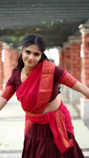 Vaishali Thaniga Instagram - Happy Diwali 🪔 2k23 ❤️

Outfit @chettinad_sarees ❤️
Makeup & hair @jay_makeup_artist_ ❤️
Photography @_1click_studio ❤️

#diwali #2k23 #happy #goodvibes #festive #crackers #familytime #weekend #sunday #funday #halfsaree #traditional #photography #instareels #reelsvideo #trendingreels #trendingreels #trendingsongs #dance #love