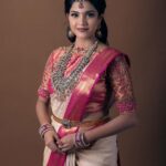Vaishali Thaniga Instagram - Makeover done for beautiful @_vaishalithaniga Outfit @sahaara_creations Jewellery @vivahbridalcollections Photography @parvathamsuhasphotography Make your big day more special with amazing makeover ✨✨ Dm/whatsapp 8428184572 For Bridal makeover bookings & inquiries Trial appointments Visit our place for trial appointments SAHAARA BRIDAL STUDIO Sahaara by kowshi 119/6, 1st floor, Jawaharlal nehru salai, 100ft, road, Senthil Nagar, Arumbakkam, Chennai, Tamil Nadu 600106 #chennaimakeupartist #chennaimua #makeupbyme #makeupartist #mua #hairstyles #hairstyling #chennaihairstylist #hairstylebyme #hairstyleoftheday #bridalinspiration #muhurthamlook #muhurtham @hairstylerukku @surrealbridalmakeovers #chennaimua #chennaimakeupartist #mua #makeupartist #weddinginspo #weddinginspiration #weddinggown #lehengainspiration #southindianbride #southindianjewellery #southindianbrides #receptionlook #receptionhairstyle #receptionhairdo #chennaihairstylist #chennaimakeupartist #chennaimua #makeupbyme #chennai #hairstyles #hairstyleinspiration Chennai, India
