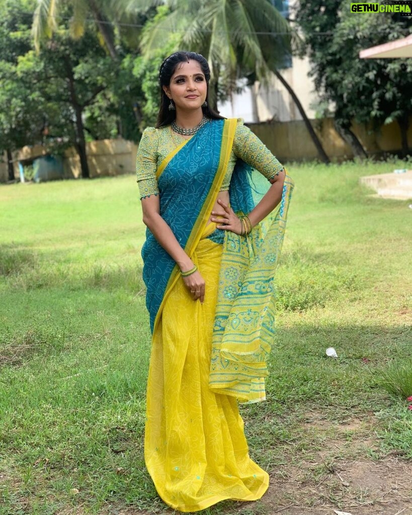 Vaishali Thaniga Instagram - Saree @chettinad_sarees ❤️ Thank you so much darling for sending me the best ones with good quality 😘💯loved these sarees , too soft and comfortable 😍 #instapost #weekend #vibes #saree #sareelove #traditional #photography #nature #bliss #instalove #actress #fashionista #blogger #instadaily #happiness #crazy #makeuplover #actor #tamilindustry #photoshoot #shoot #life #lifestyle #weekendmood