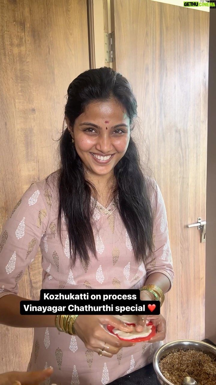 Vaishali Thaniga - 96.6K Likes - Vinayagar Chathurthi : The Auspicious one 💫⭐️💫
Wishing you all Happy Vinayagar Chathurthi ❤️
Family oda happy ah sendhu celebrate pannunga stay happy insta family ❤️ #vinayagar #vinayagarchathurthi #welcomehome #festive #celebration #2023 #instareels #reelsvideo #trending
