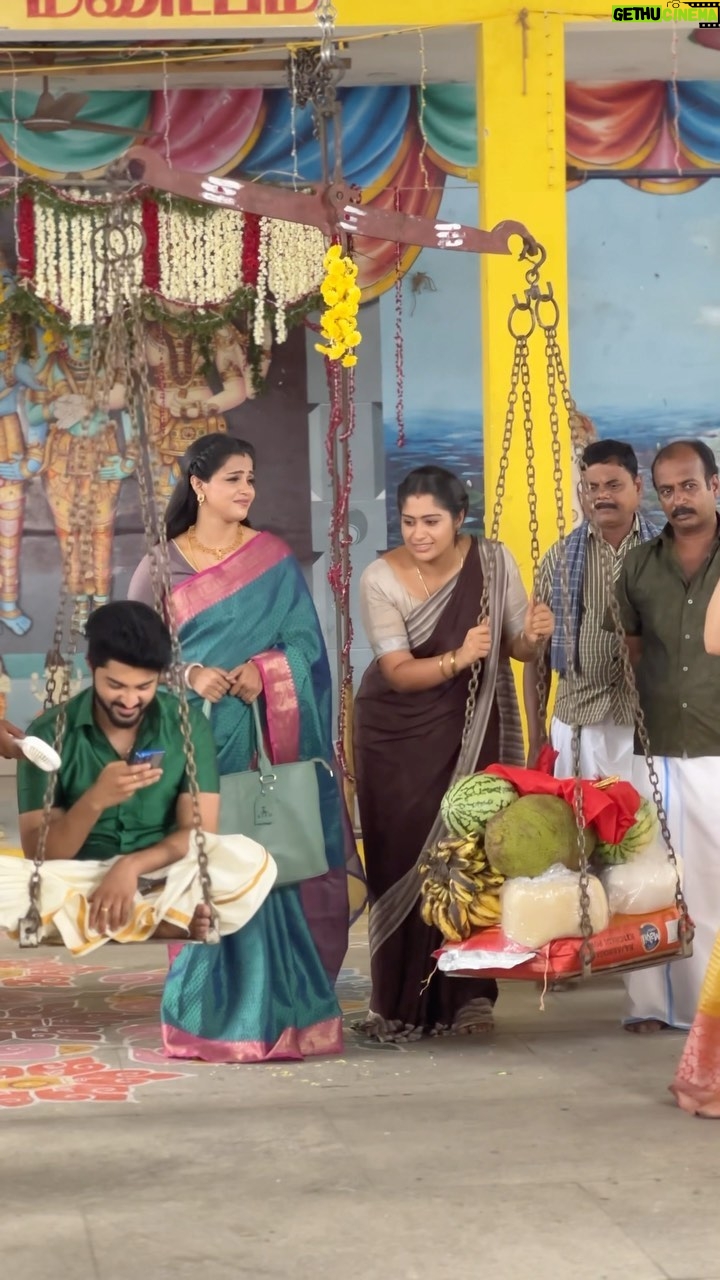 Vaishali Thaniga - 13.2K Likes - Behind the scenes of Muthazhagu😂😂😂
.
.
.
.
.
.
.
.
.
#tamilreel#tamil#tamilreels#tamilsong#reeltoreel#reelvideo#reelsinstagram#reelsindia#reels#reel#reelslife#reelitfeelit#reellife#kollywood#instagood#instavideow#saree#sareelove#TamilPonnu#trending#tamilcomedy#vijaytv#vijaytvserial#vijaytelevision#vijaytvshow#muthazhagu
