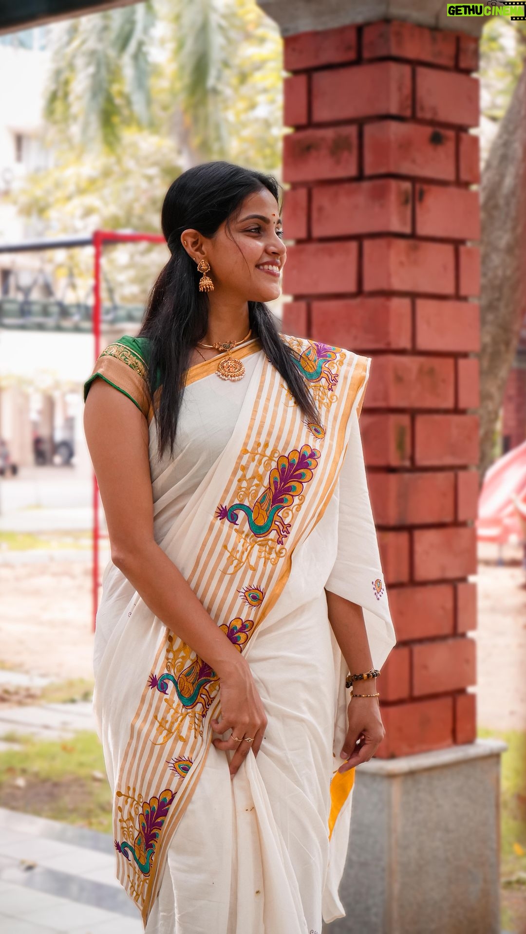 Vaishali Thaniga - 11.1K Likes - ✨🌟✨🌟✨
Namalum Onam festive Apo reel panala epadiii Adhan panitaen 😬#lategram happy Onam ❤️✨
Jewellery @kabijewellery
#onam #onamcelebration #festive #celebration #latepost #instareels #reelsvideo #trendingreels #dance #dancereels #instalove