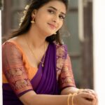 Vaishu Sundar Instagram - Ponni Serial Heroine Artist Vaishu Sundar Latest Photoshoot Artist - @vaishusundarofficial Costumes - @ivalinmabia Photographer - @camerasenthil Makeup - @rajalakshmi_bridalmakeup Hair - @makeovers_by_ranjitha Shoot Organized by @rrajeshananda