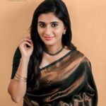 Vaishu Sundar Instagram - Work it, make it, do it, makes us: harder, better, faster, stronger” Saree : @rs_fashionss_ Photography : @satz.photography Edit : @vijayakumar__sk