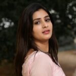 Vaishu Sundar Instagram - Live life to the fullest, and focus on the positive Beautiful @vaishusundarofficial Costume @anu_srinivasan.as Shot by @sathyaphotography3 @deepthi_muraleedharan #vaishusundar #sathyaphotography Chennai, India