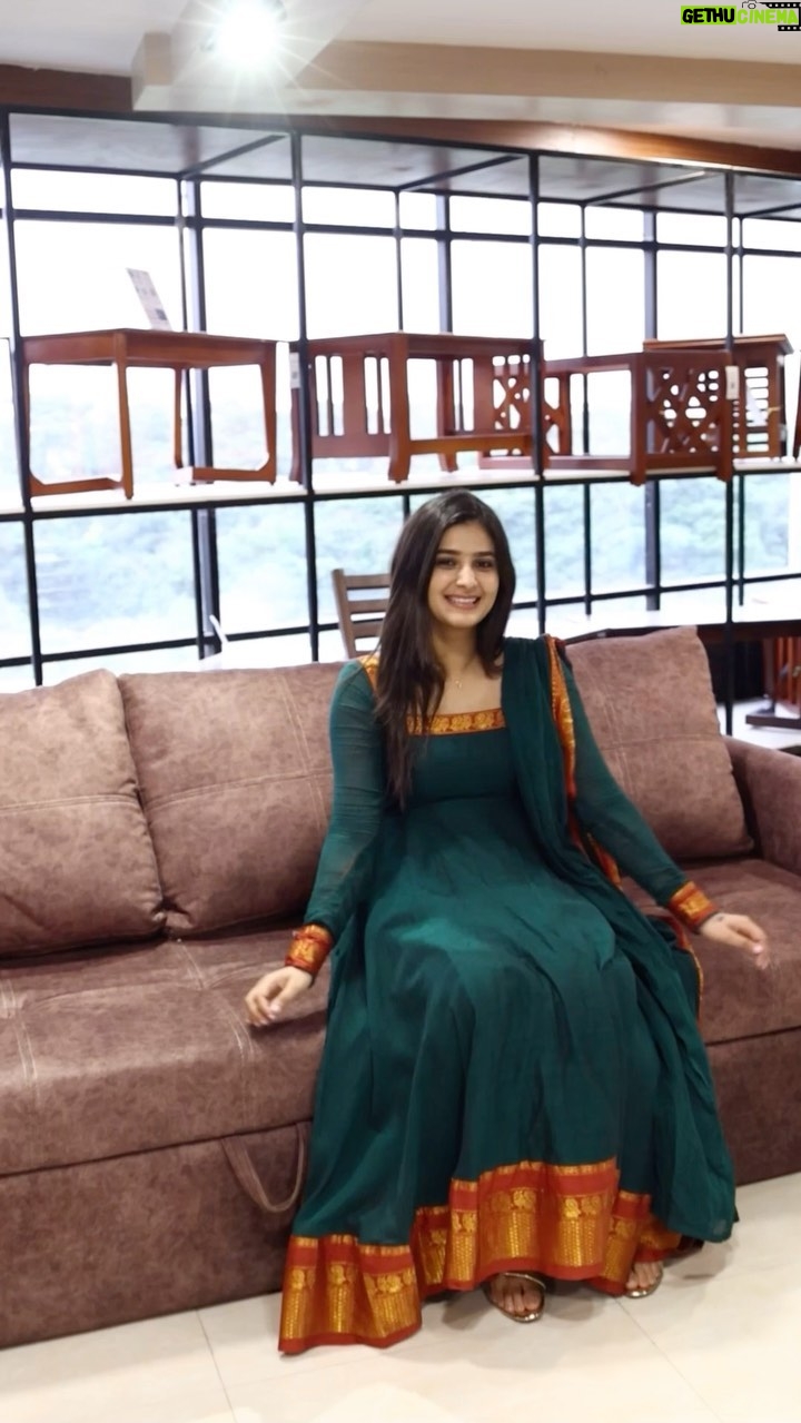 Vaishu Sundar Instagram - This is one such brand I’ve found recently! I was literally hunting for solid wood furniture in Chennai and I legit stepped into @homeone.store without any expectations, I was actually taken a back by the variety and customisation options they had to offer. Homeone provides a 365-day exchange offer and Upto 25% offers on their furnitures Contact : 79049 36518 📍Homeone, Adyar Chennai Contact for more enquiry - +91 73059 68673 📍Homeone, TNagar Chennai Contact for more enquiry - +91 89258 24486 Interior Enquiry : 91 89258 24488 ✨They are having mattress collection with different types of storage like drawer storage, trolley storage, hydraulic storage. ✨Recliner sofas and corner sofas - All are customisable ✨Homeone having a 365 Days exchange offers on Cots, Mattress, Dining tables, sofas and other furnitures. Store address : 📍Adyar - No 27, Besant Avenue Road, Arunachalapuram, Adyar Chennai 20 📍 Tnagar - Essar Tower 41, Venkatanarayana Road, Tnagar Chennai - 17
