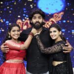 Vaishu Sundar Instagram – பொன்னி நாடகத்தில் சக்தி பாவமா இல்லையான்னு தெரியாது ஆனா உண்மையில சபரி ரொம்ப பாவம்#beingsakthi #beingponni #beingpreeti #ponni #vijaystars #ponniveetukacheri EVP Film City