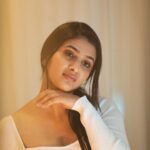 Vaishu Sundar Instagram - Never lose your sunshine Photography : @dhanush__photography Makeup : @kalaiartistry